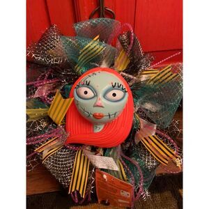 NWT 20" Nightmare Before Christmas Sally Motion Activated Singing Wreath READ